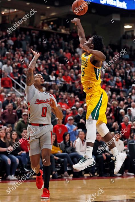 BAYLOR'S DAVION MITCHELL 45 BLOCKS PASS Editorial Stock Photo - Stock ...