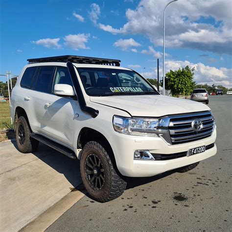 Toyota Landcruiser 200 Series 4 Stainless Steel Snorkel Kit Mid Entry