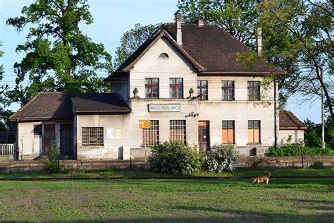 Stacja Kolejowa W Wierzchos Awicach Kujawsko Pomorska Trasa Filmowa