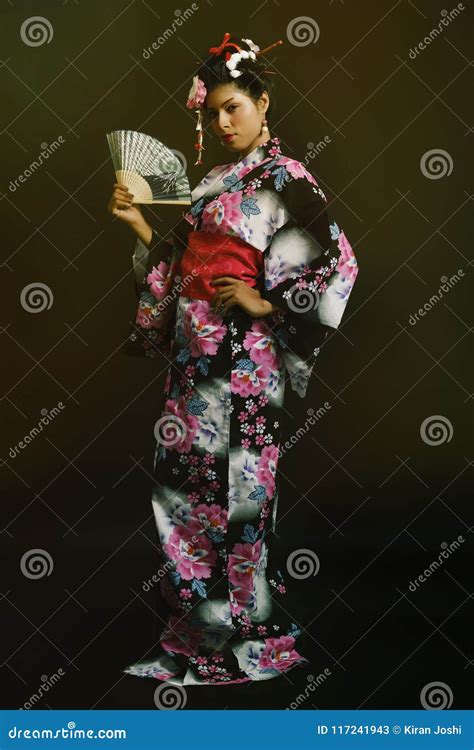 Portrait Of Young Japanese Lady Stock Image Image Of Kimono Yukata