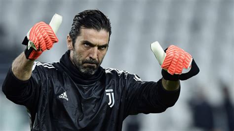 Retraité Buffon Je Pensais Prendre Des Vacances Mais Si Léquipe