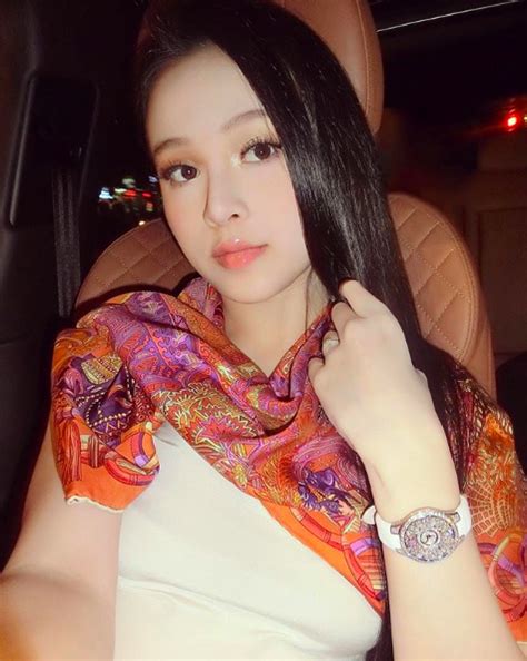 4 hot mom nổi tiếng cực xinh đẹp và sang chảnh khiến ai cũng phải ghen tị