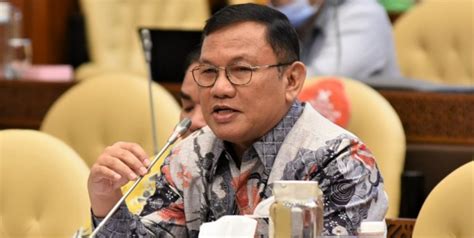 Hanan A Rozak Ditugaskan Golkar Maju Pilgub Lampung