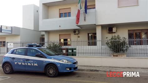 Tensione Allesterno Del Supermercato E Poliziotto Ferito Enne Arrestato