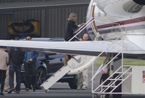 Taylor Swift: Boarding a Private Jet -07 | GotCeleb