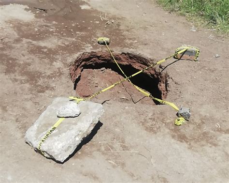 Surge otro socavón en terrenos de cultivo en Santa María Zacatepec en