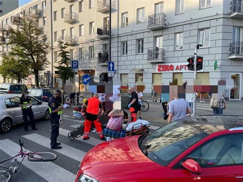 Potrącenie rowerzysty na Pradze Północ Rowerzysta trafił do szpitala