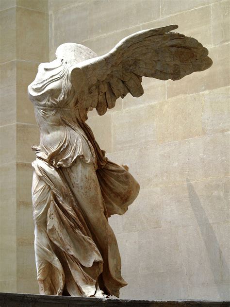 Infizieren Verkäufer Dämonenspiel louvre nike statue metrisch Seele