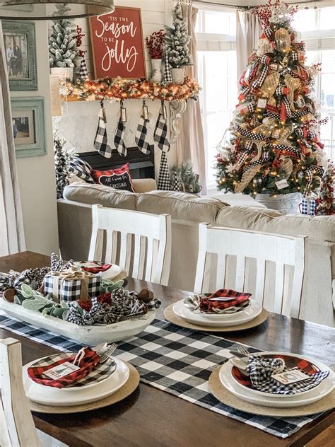 Casual Christmas Table setting ideas - Wilshire Collections