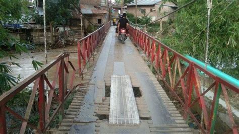 Jembatan Di Sungai Babura Ini Bikin Warga Jantungan Saat Melintas