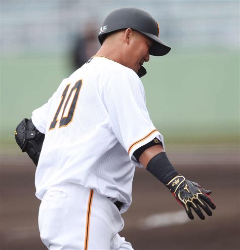 【巨人】中田翔、今季実戦初アーチ 代木の真ん中高め151キロ直球を左中間へ プロ野球写真ニュース 日刊スポーツ