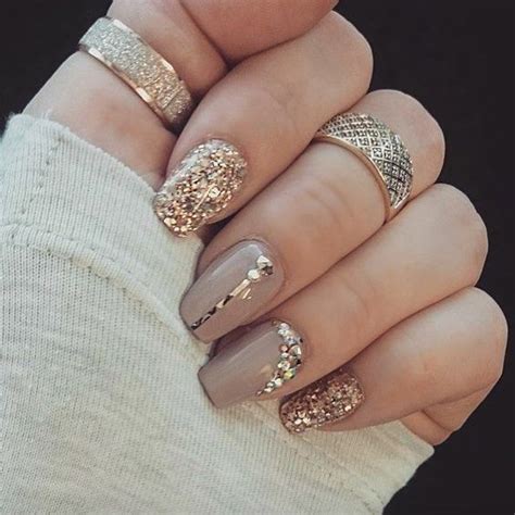 Ты нереально крута с этим сказочным маникюром Lak Chic Nails Glam