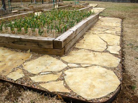 Flagstone Raised Bed Paths | Eco Landscaping