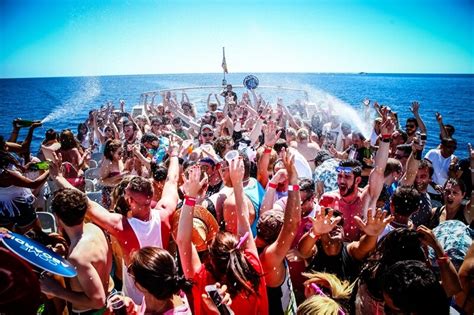 14 Amazing Party Boat Ibiza Pictures - Boat Party Ibiza