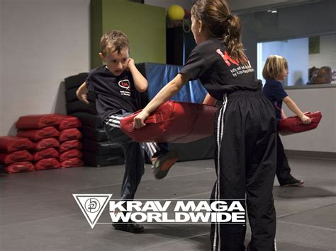 Learn the most powerful groin kick for self-defense. | Krav Maga - L.A.