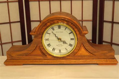 VINTAGE DANIEL DAKOTA Quartz Mantle Clock Westminster Chime Made In Usa