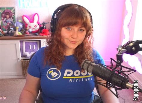 Holiwhirl Nude Leaks Photo Fapopedia