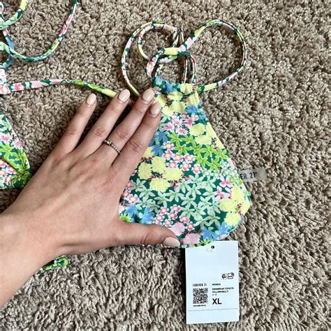 Bnwt Floral Bikini Top Very Adjustable With The Tie Depop