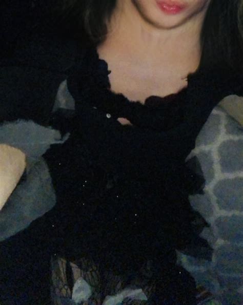 21 Amateur Petite CD Photo 73 AShemaletube