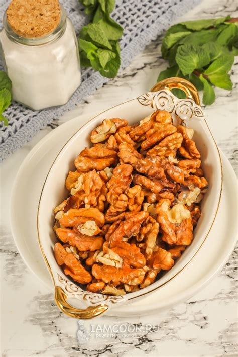 Жареные грецкие орехи — рецепт с фото пошагово