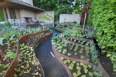 35 Stunning Vegetable Backyard For Garden Ideas 6