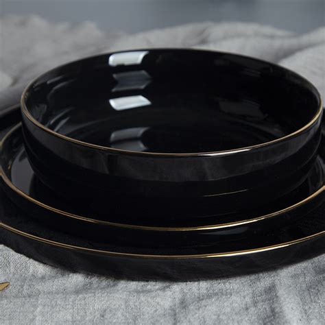 Hot Selling Black Color Glaze With Gold Rim 18 PCS Dinnerware Set