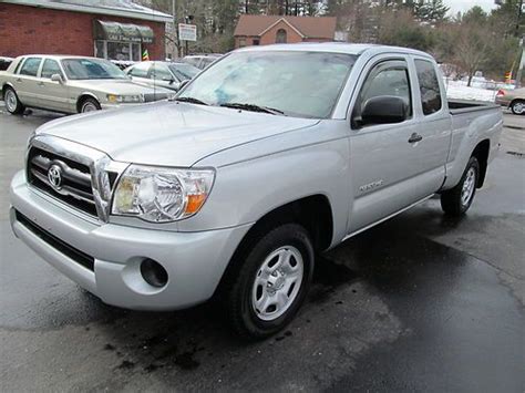 Purchase Used Toyota Tacoma Base Extended Cab Pickup Door L