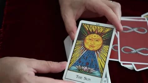 Descubre tu destino con el Tarot de 3 cartas Marsella una guía para