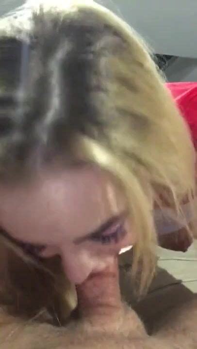 Hot Blonde Blowjob N Deepthroat