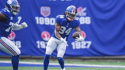 Marcus Johnson makes one-handed catch for first down | Giants vs ...