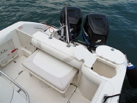 2004 Boston Whaler 270 Outrage Power Boat For Sale