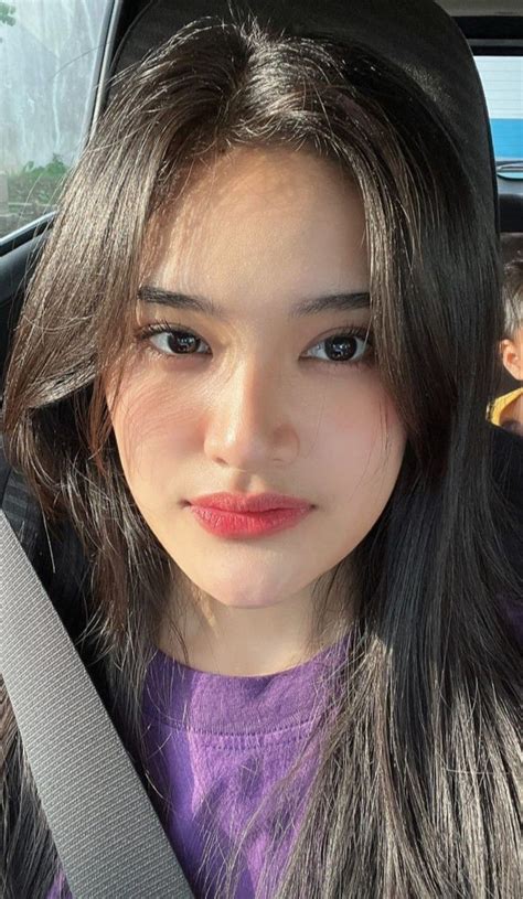 Hot Sexy Nadila Wantari Bikini Pics