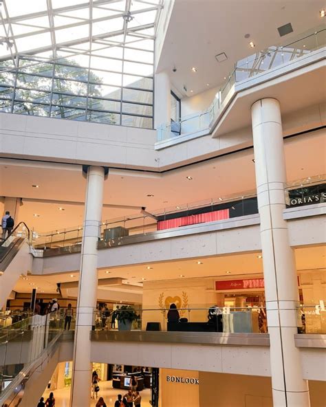 Our Cf Rideau Centre Mall Experience Things To Do In Ottawa Rideau