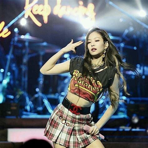 Pin On Blackpink Jennie Blackpink Fashion Blackpink Jennie Kpop Fashion