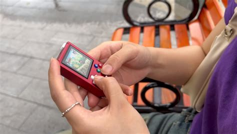 Anbernic RG nano keychain-sized retro game console is now available ...