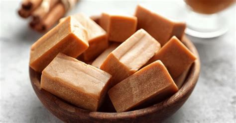 What Is Blonde Chocolate And How To Make One At Home