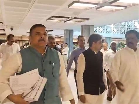 Opposition Mps Stage Walk Out Of Joint Committee Meeting On Waqf Bill