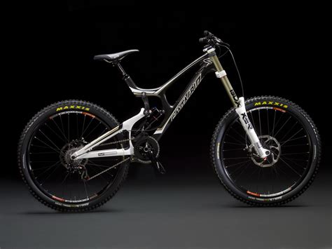 Santa Cruz V10 Carbon : Rowery : Katalog Rowerowy bikeKatalog.pl