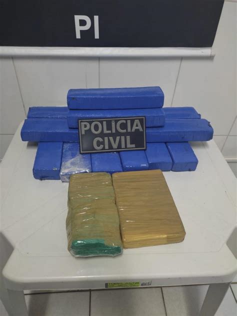 Pol Cia Civil Realiza Pris O Em Flagrante E Apreende Kg De Drogas Em