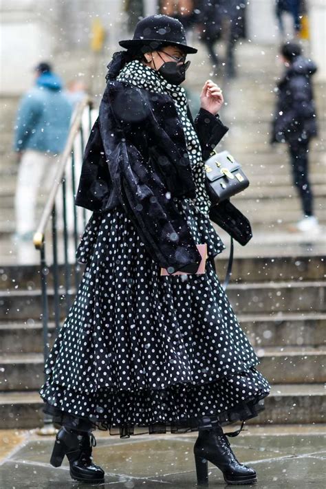 32 Cute Snow Outfits to Get You Through Winter