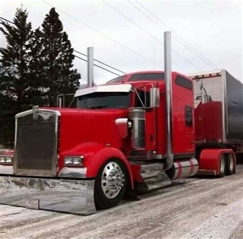 Custom Kenworth W900 Semi Truck