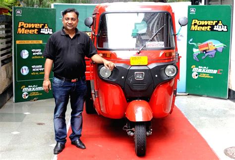 Bajaj Auto Launches Three Wheeler Maxima C