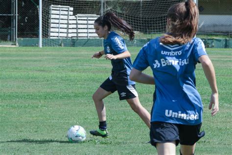 Gurias Gremistas da Sub 18 conhecem adversários na disputa do