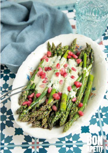 Gegrilde Groene Asperges Met Tahin Dressing En Granaatappel Bonapetit