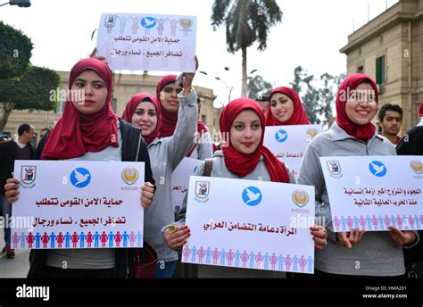 Womens Solidarity Egypt Hi Res Stock Photography And Images Alamy