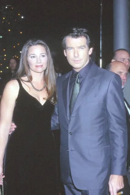 Kb Size Photographer Pierce Brosnan And Keely Shaye Smith Slide P