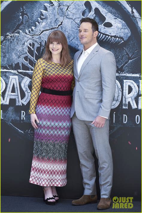 Photo Chris Pratt Bryce Dallas Howard Bring Jurassic World Fallen