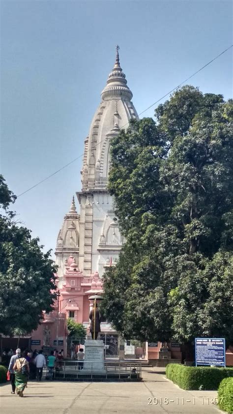 Vishwanath Temple, BHU | Varanasi photography beautiful, Sky aesthetic ...