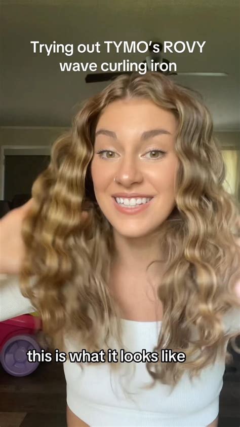 Gretas Curly Hair In 2024 Wavy Hairstyles Tutorial Curly Hair