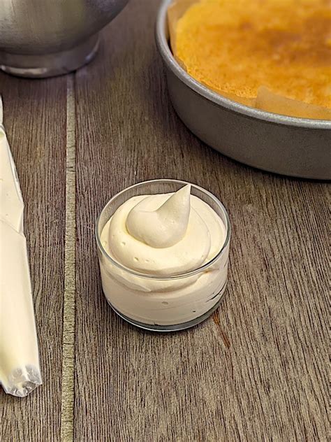 Fluffy Mascarpone Cream Recipe - solo-dolce